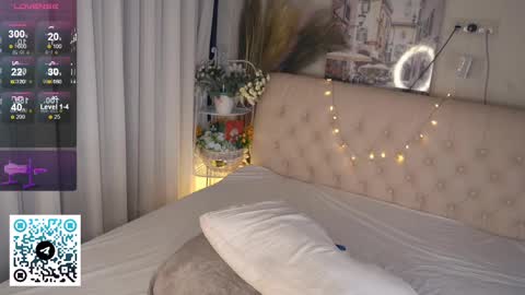 Kimlovense is activeThere are legends that in this room all your wishes can come true  Private is Open online show from February 2025 08:29:02 PM