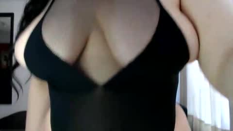 Page 3 online show from October 2025 08:20:02 PM