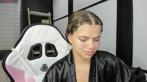 Snapshot of paigejayden chatting on January 2025 01:13:02 AM Paige online show from January 2025 01:13:02 AM