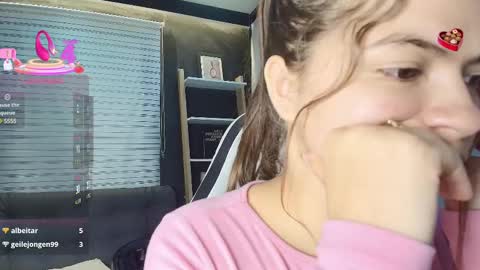 Snapshot of paigejayden chatting on February 2025 01:26:01 AM Paige online show from February 2025 01:26:01 AM