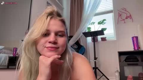 PaigePawg online show from February 2026 03:43:01 PM