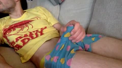 paintdude424 online show from November 2025 05:00:02 PM