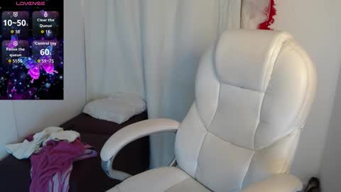 Snapshot of paiper_halliwey chatting on November 2025 11:58:01 AM paiper online show from November 2025 11:58:01 AM