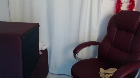 Snapshot of paiper_halliwey chatting on February 2026 07:51:01 AM paiper online show from February 2026 07:51:01 AM