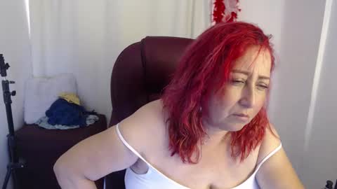 Snapshot of paiper_halliwey chatting on February 2026 06:37:02 PM paiper online show from February 2026 06:37:02 PM