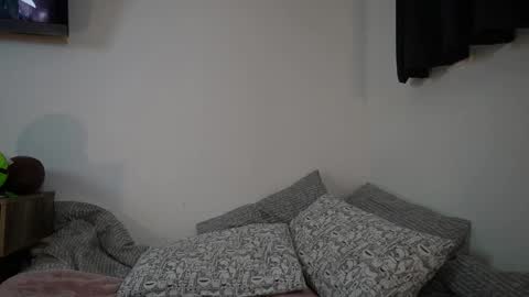 Holly  online show from May 2026 03:02:02 AM