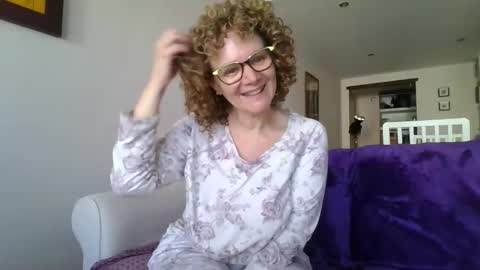 Snapshot of palaustudio chatting on November 2025 10:14:01 AM Merce online show from November 2025 10:14:01 AM