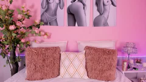 Pamela Duque  online show from September 2025 08:09:01 PM