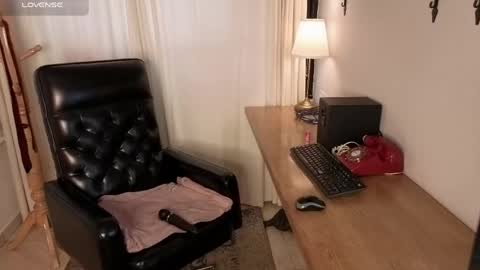 pamela_johnsonn online show from April 2026 05:33:02 PM