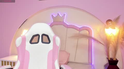 Snapshot of pamela_monroy_ chatting on May 2026 10:42:01 AM Princess Pamela online show from May 2026 10:42:01 AM