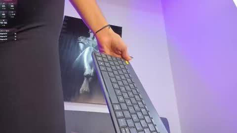 Pamela online show from November 2025 07:56:02 PM