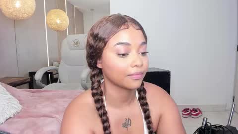 Pamela West online show from November 2025 08:00:01 PM