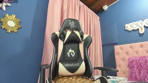 Snapshot of pamelaflores chatting on January 2025 08:43:02 PM Pamela online show from January 2025 08:43:02 PM