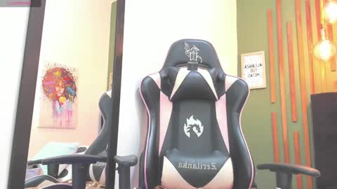 Snapshot of pamelaflores chatting on February 2025 08:49:02 AM Pamela online show from February 2025 08:49:02 AM