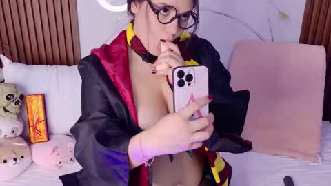 Pamela  online show from October 2025 02:13:01 PM