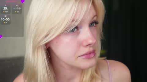 Diana online show from September 2025 04:05:01 AM