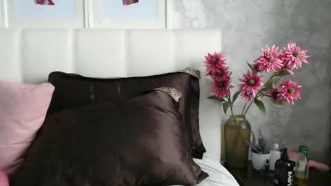 Snapshot of pamella_007 chatting on December 2025 08:00:01 AM Pamella online show from December 2025 08:00:01 AM