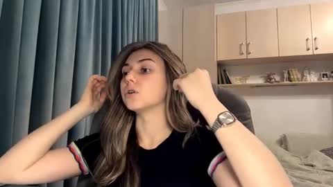 Lia online show from June 2026 04:32:01 PM