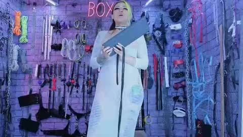 PandoraNez online show from September 2025 11:17:02 PM