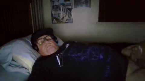 Snapshot of panos678442 chatting on March 2026 08:40:01 AM panos online show from March 2026 08:40:01 AM