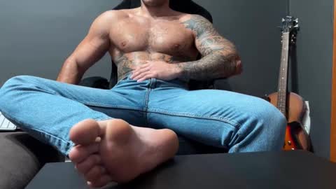 Snapshot of panther_style chatting on November 2025 05:18:02 AM Oleg online show from November 2025 05:18:02 AM