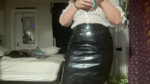 Snapshot of pantiesofthefae chatting on February 2025 12:21:02 AM Pantiesofthefae online show from February 2025 12:21:02 AM