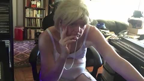 Pantyvioletlace online show from May 2026 09:19:01 PM
