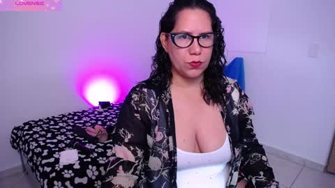 Snapshot of paola_ferrer chatting on January 2025 02:46:02 AM paola online show from January 2025 02:46:02 AM