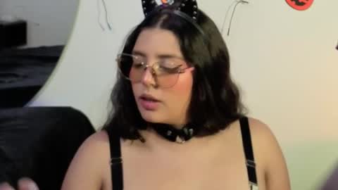 Paola Lyon online show from October 2025 08:33:01 PM