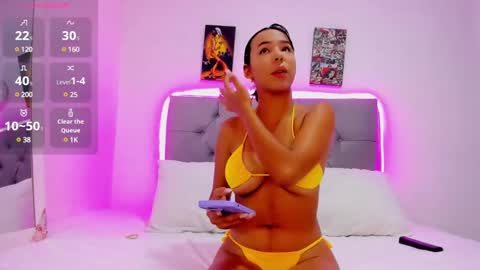 Snapshot of paolabigboobs_ chatting on February 2025 05:47:01 PM paola online show from February 2025 05:47:01 PM