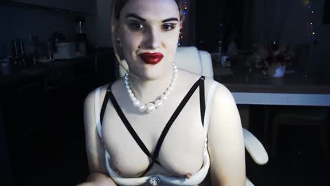 Snapshot of paoladoll chatting on December 2024 02:38:02 PM Sarina Williams online show from December 2024 02:38:02 PM
