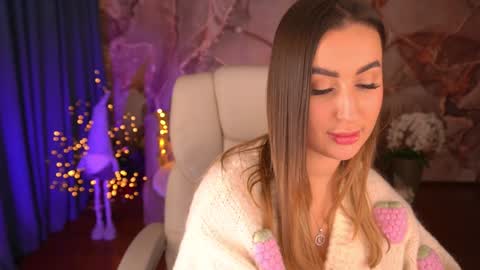 Snapshot of paolamola chatting on December 2024 07:10:01 PM Lia online show from December 2024 07:10:01 PM
