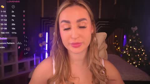 Snapshot of paolamola chatting on January 2025 07:59:01 AM Lia online show from January 2025 07:59:01 AM