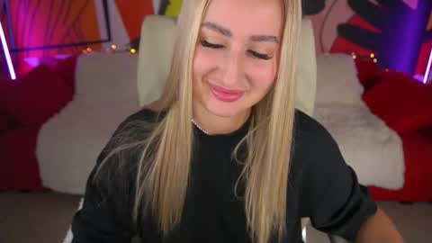 Lia online show from September 2025 07:46:02 AM