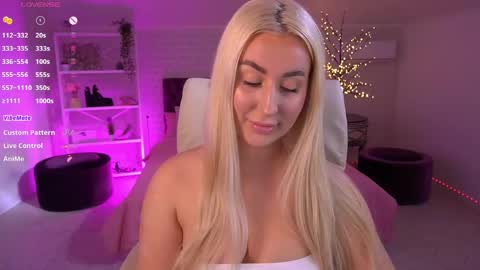 Lia online show from April 2026 02:12:02 PM