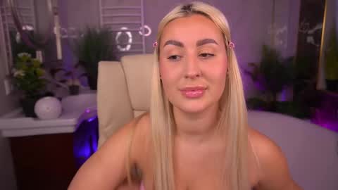 Lia online show from May 2026 01:18:02 PM