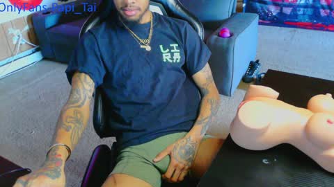 Snapshot of papi_tai chatting on December 2024 03:58:01 PM Papi Tai online show from December 2024 03:58:01 PM