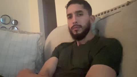 papicubano_guapo23cm online show from October 2025 04:47:01 AM