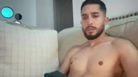 Snapshot of papicubano_guapo23cm chatting on July 2026 08:05:01 AM papicubano_guapo23cm online show from July 2026 08:05:01 AM