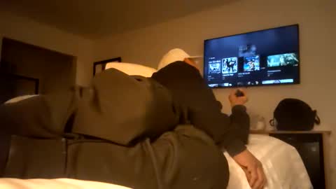 papilos25 online show from December 2025 08:52:02 AM