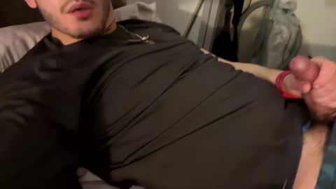 papitochulito_ online show from February 2025 12:32:02 PM