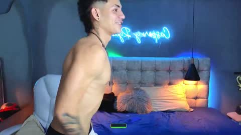 Snapshot of paradise_boy_s chatting on December 2024 02:52:01 AM Ryan And Casper online show from December 2024 02:52:01 AM