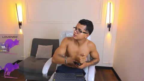 Ryan And Casper online show from March 2026 06:33:01 PM