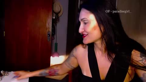 Snapshot of paradisegirl_ chatting on January 2025 10:34:01 PM My alter ego Betinna Flowers - a tattooed Miss - Are you missing me come in here - online show from January 2025 10:34:01 PM
