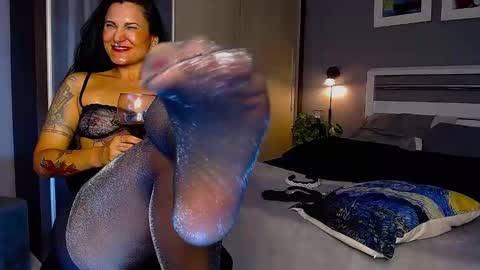 Snapshot of paradisegirl_ chatting on January 2025 12:27:02 AM My alter ego Betinna Flowers - a tattooed Miss - Are you missing me come in here - online show from January 2025 12:27:02 AM