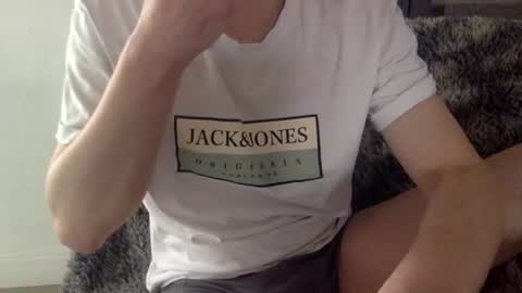 Snapshot of parici_nono1 chatting on March 2025 12:31:02 PM parici_nono1 online show from March 2025 12:31:02 PM