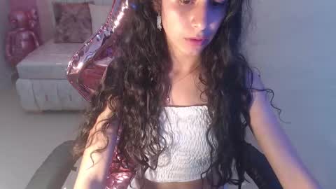 Snapshot of paris_1sub chatting on January 2025 11:35:02 PM Paris 1sub online show from January 2025 11:35:02 PM