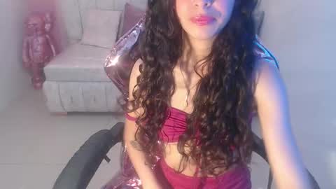 Snapshot of paris_1sub chatting on February 2025 08:15:02 PM Paris 1sub online show from February 2025 08:15:02 PM