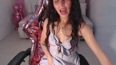 Snapshot of paris_1sub chatting on March 2025 12:58:02 AM Paris 1sub online show from March 2025 12:58:02 AM