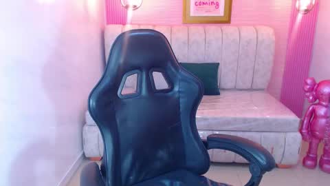 Snapshot of paris_1sub chatting on September 2025 01:00:01 PM Paris 1sub online show from September 2025 01:00:01 PM